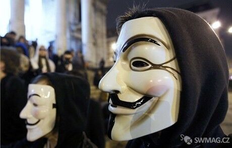 Lide s maskami Anonymous na protestu pro ACTA. Zdroj: Reuters