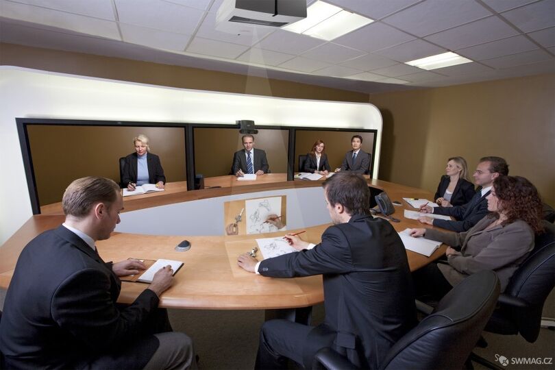 Telekonference v praxi v malé zasedací místnosti. Problém ale není ani velká aula. Zdroj: Wikipedia